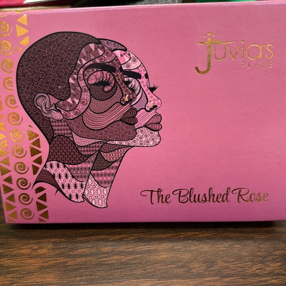 Juvias place blushed rose eyeshadow palette - Picture 1 of 5